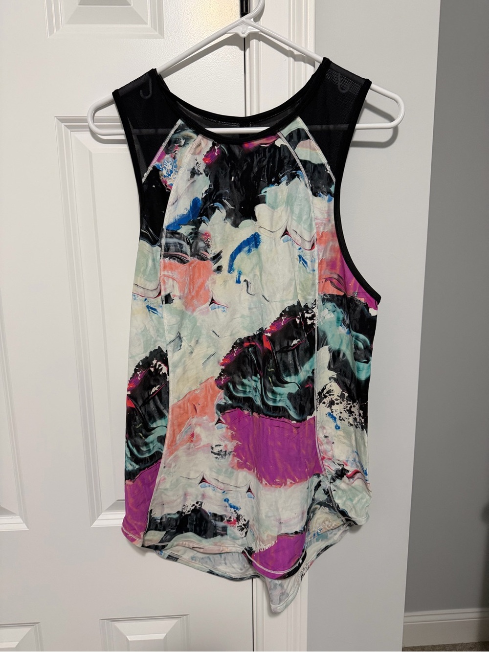 Lululemon Abstract Print Sleeveless Women's Top in Black, Purple, Pink, Teal